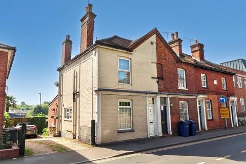 2 bedroom end of terrace house for sale, East Street, Farnham, Surrey, GU9
