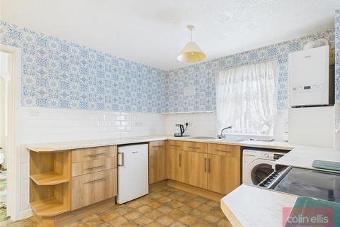 2 bedroom flat for sale, Victoria Road, Scarborough
