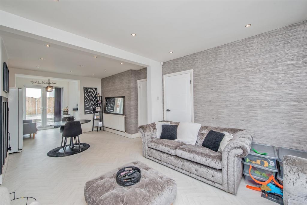 Living Room: