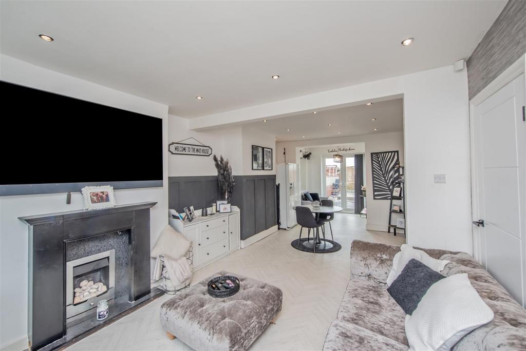 Living Room: