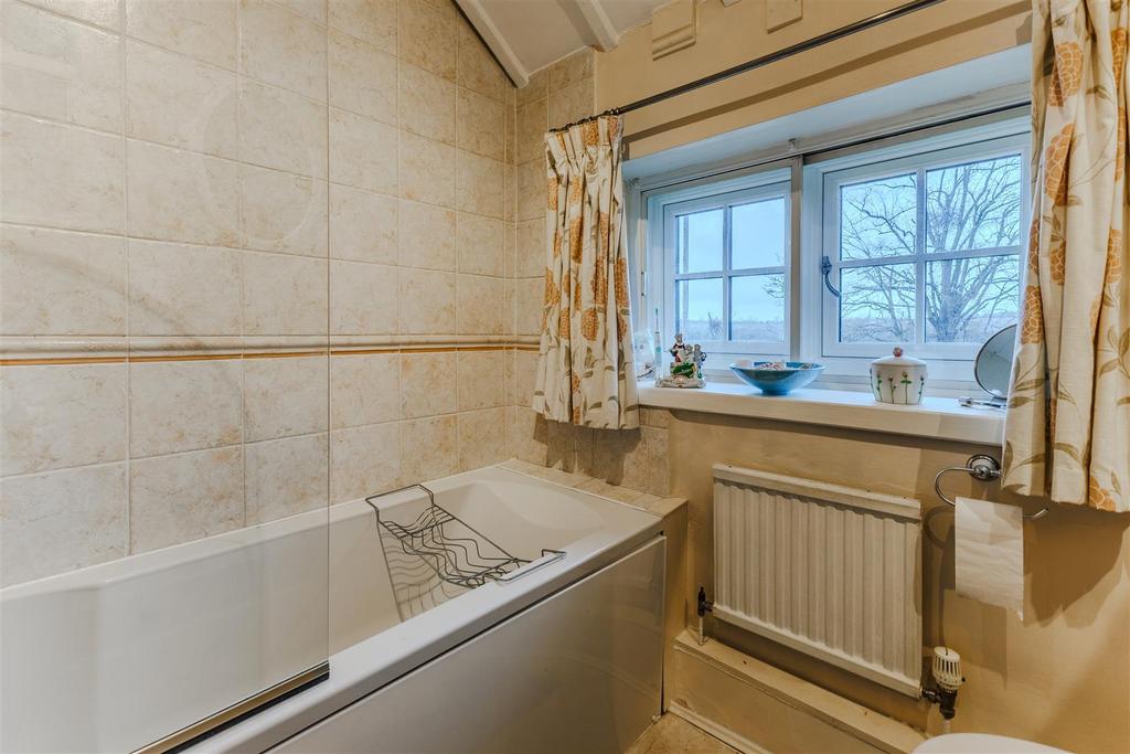 Family Bathroom.jpg