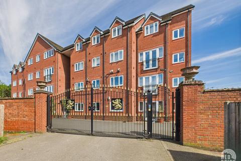2 bedroom ground floor flat for sale