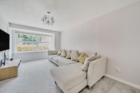 25 Bartholomew Place, Warfield, Bracknell, RG42 3DQ