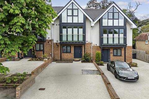 4 bedroom terraced house for sale, Hainault Road, Chigwell IG7