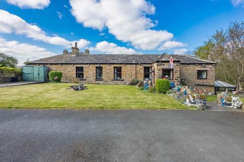 3 bedroom detached house for sale, Lady Ann Road, Batley