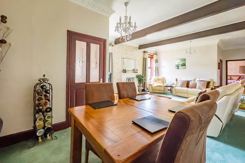 3 bedroom detached house for sale, Lady Ann Road, Batley