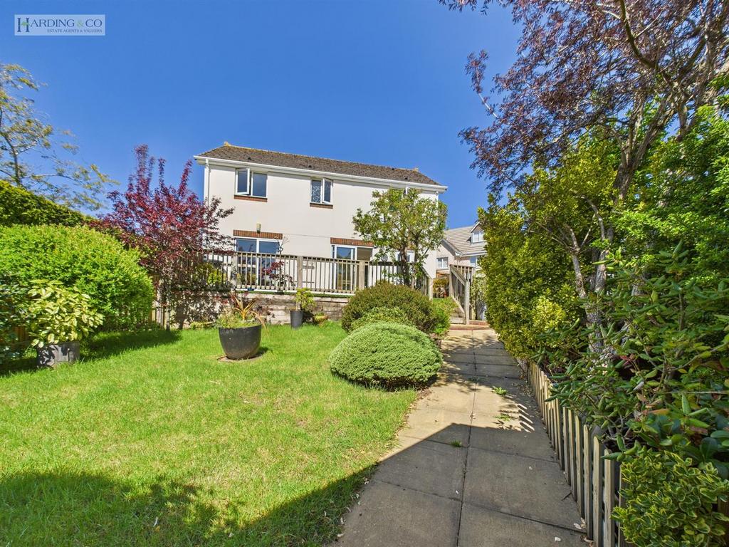 Rear garden vi.jpg
