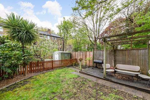 Flat D, 80 East Dulwich Road, London, SE22 9AT