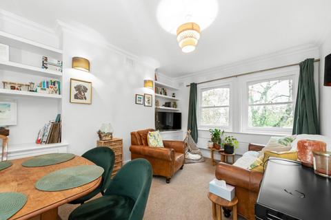 Flat D, 80 East Dulwich Road, London, SE22 9AT
