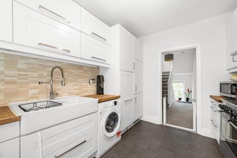 Flat D, 80 East Dulwich Road, London, SE22 9AT