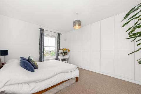 Flat D, 80 East Dulwich Road, London, SE22 9AT