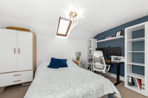 Flat D, 80 East Dulwich Road, London, SE22 9AT
