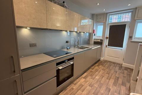 2 bedroom flat to rent, St Thomas Street