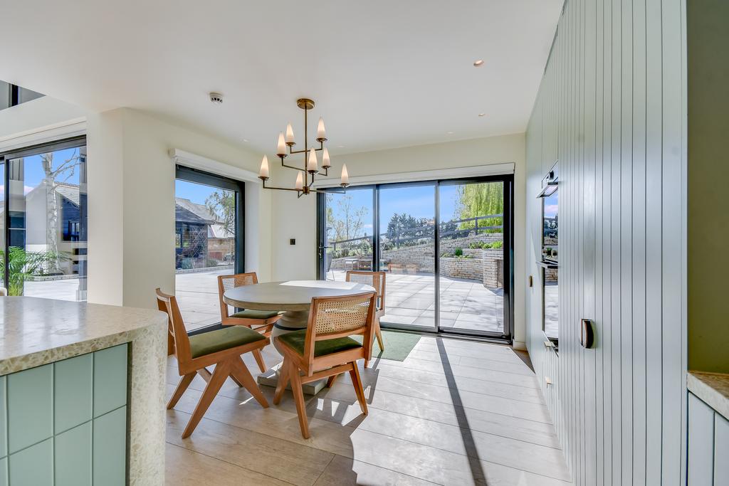 Kitchen/Breakfast Room