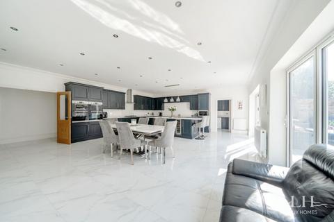 36 Herbert Road, Hornchurch, RM11 3LJ