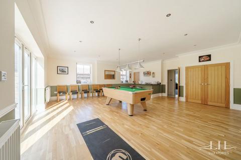 36 Herbert Road, Hornchurch, RM11 3LJ