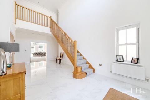 36 Herbert Road, Hornchurch, RM11 3LJ