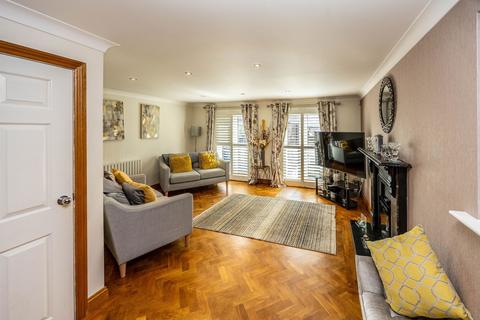 2 Rylands Park, Ripponden, Sowerby Bridge, HX6 4JH