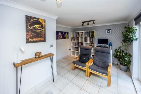 2 Rylands Park, Ripponden, Sowerby Bridge, HX6 4JH