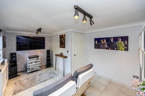 2 Rylands Park, Ripponden, Sowerby Bridge, HX6 4JH