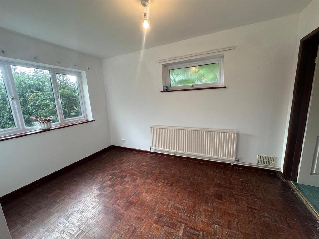 Dining Room: