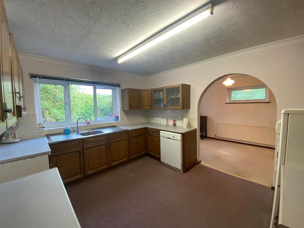 Kitchen: