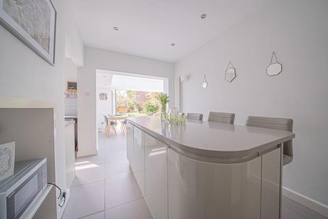 29 Ashlawn Crescent, Solihull, B91 1PR