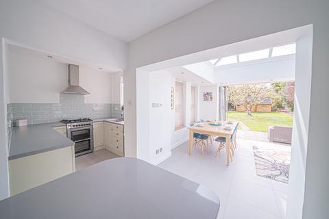 29 Ashlawn Crescent, Solihull, B91 1PR
