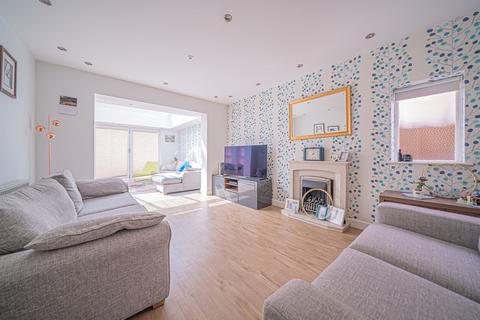 29 Ashlawn Crescent, Solihull, B91 1PR