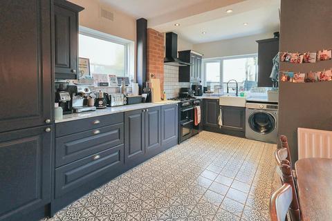 3 bedroom semi-detached house for sale, Foxhill Road, Carlton, Nottingham