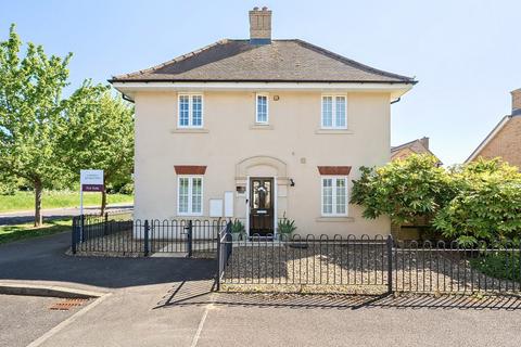 4 bedroom detached house for sale, Hardy Way, Fairfield, SG5