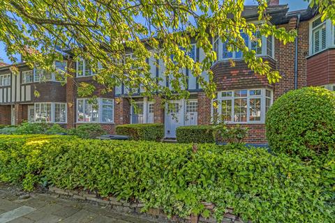 Gracefield Gardens, London SW16