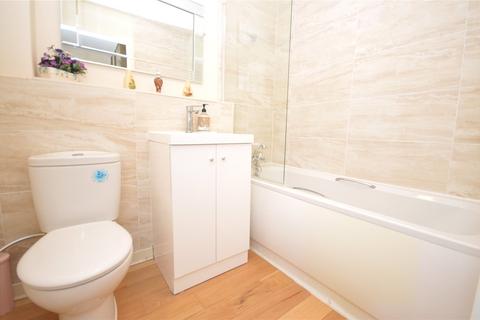 49 Waggon Road, Leeds, LS10 4GN