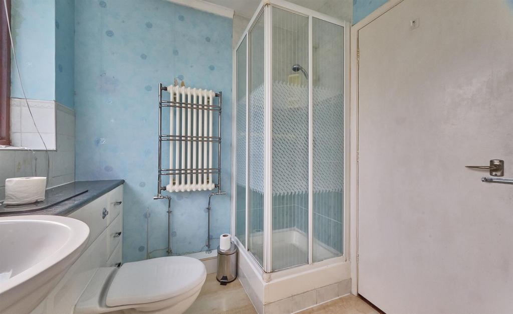 13 Woodstock Close BB 4.jpg