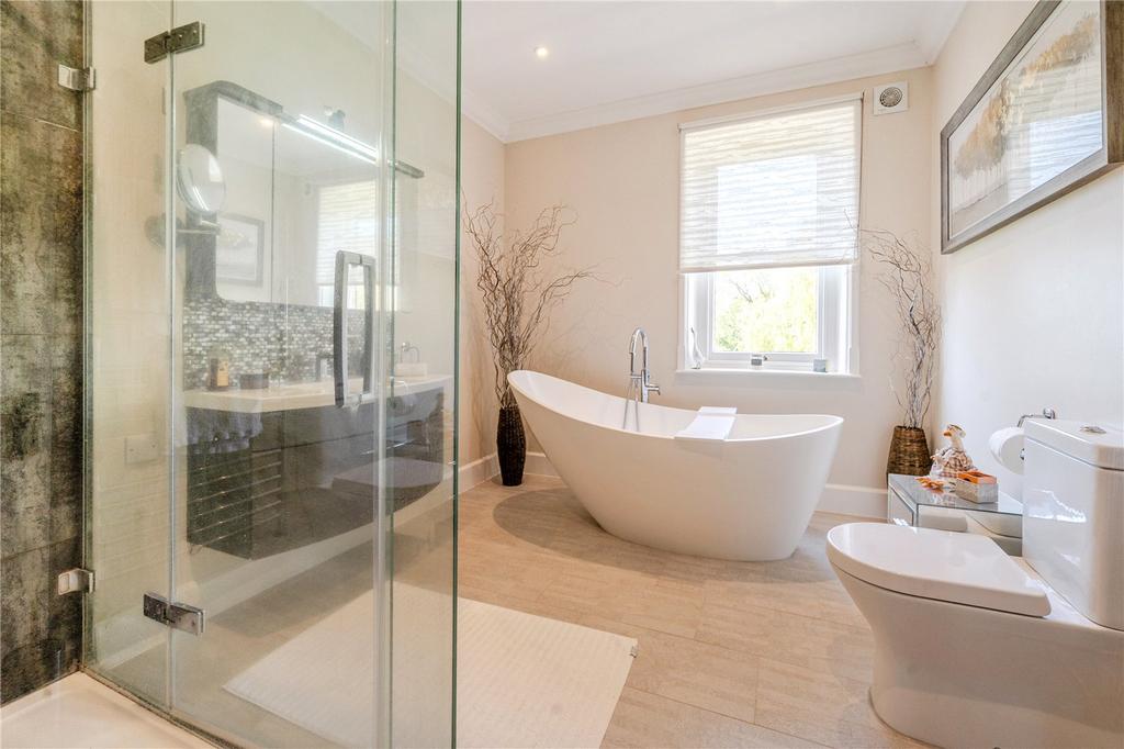 Master En-Suite