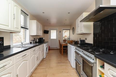 4 bedroom end of terrace house for sale, St Pauls Road, Margate, CT9