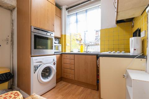 2 bedroom apartment for sale, Charlbert Court, St John's Wood, NW8