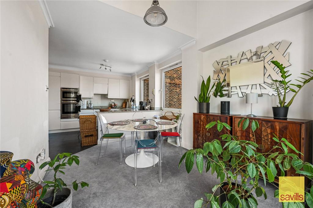 Kitchen/Dining Area