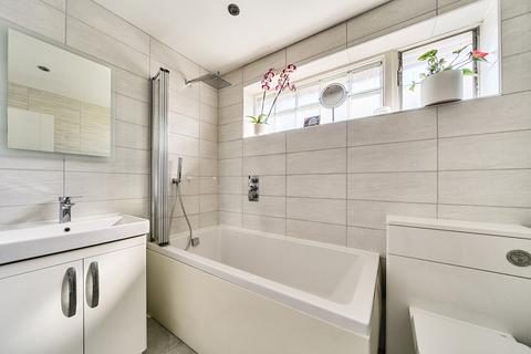 4 Beacon Hill, Woking, GU21 7QR