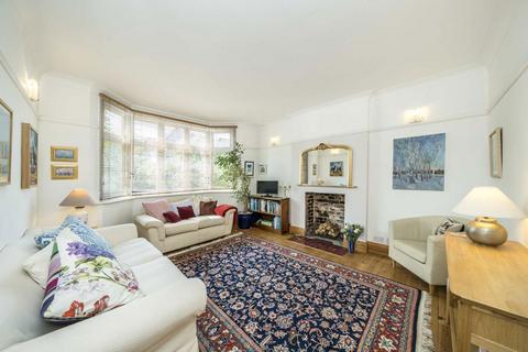 undefined, Riverside Close, Kingston Upon Thames KT1