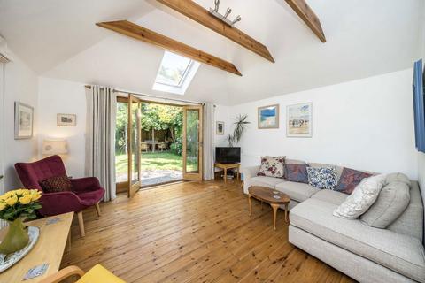 undefined, Riverside Close, Kingston Upon Thames KT1