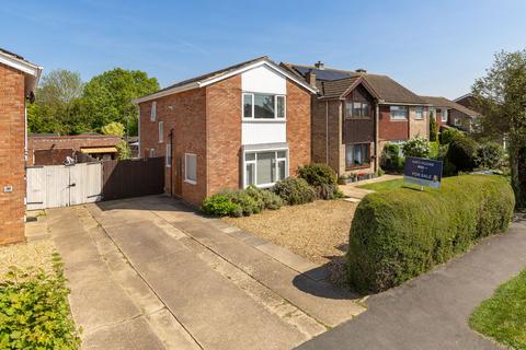 32 Burstellars, St Ives, PE27 3XX