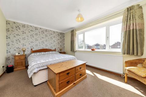 32 Burstellars, St Ives, PE27 3XX