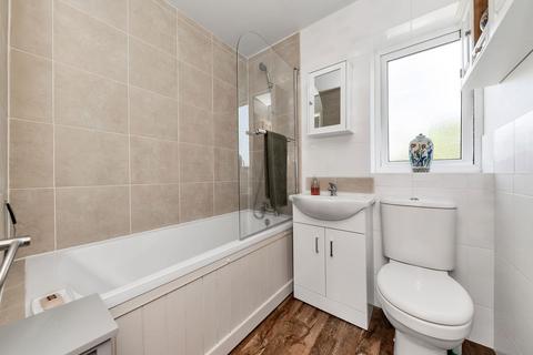 32 Burstellars, St Ives, PE27 3XX
