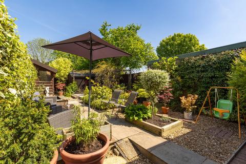 32 Burstellars, St Ives, PE27 3XX
