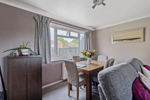 undefined, Estridge Close, Bursledon, Southampton, Hampshire. SO31 8FN