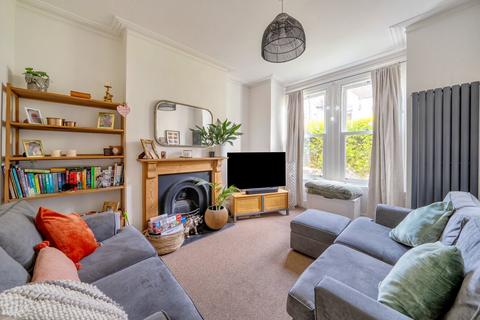42 Inglemere Road, Mitcham, CR4 2BT