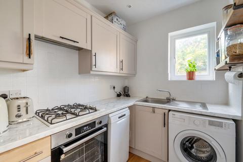 42 Inglemere Road, Mitcham, CR4 2BT