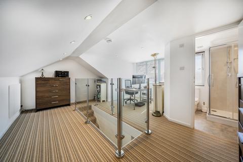 undefined, Heathlee Road, London