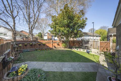 undefined, Heathlee Road, London